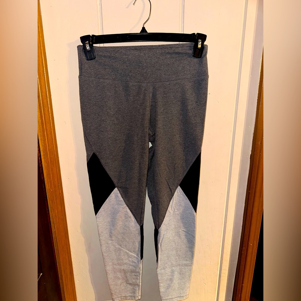 Athletica Leggings - Size 8-10